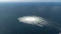 lake-b26e6419-d9fb-4ada-a458-7a01173490e7-0.jpg