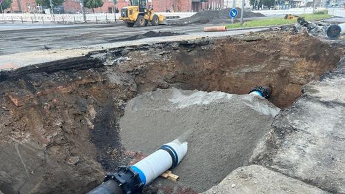 hr-defekte-wasserleitung-repariert-und-mit-wasser-befuellt-102.jpg